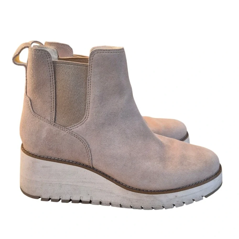 Cole Haan Zerogrand Chelsea Boots Minimalist Neutral Gorpcore Utility Urban